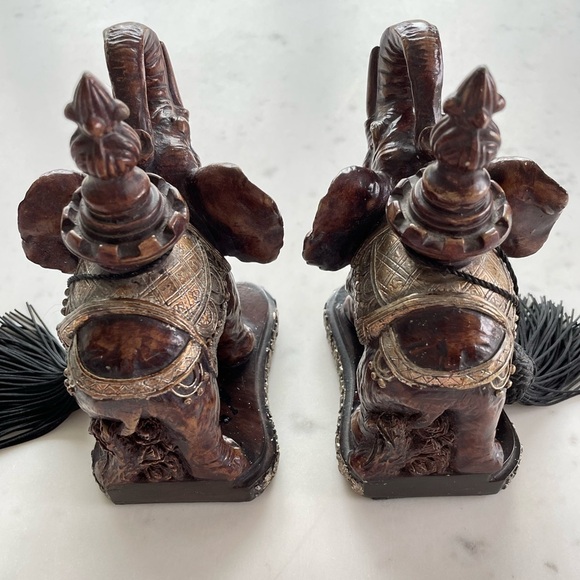 Pair of Handmade Decorative Elephant Figurines - Picture 3 of 7